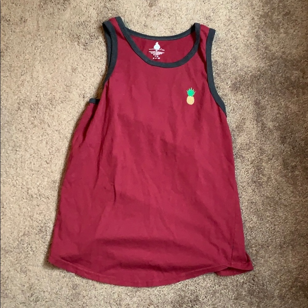 Preowned Launder Men’s Maroon Tank Top
